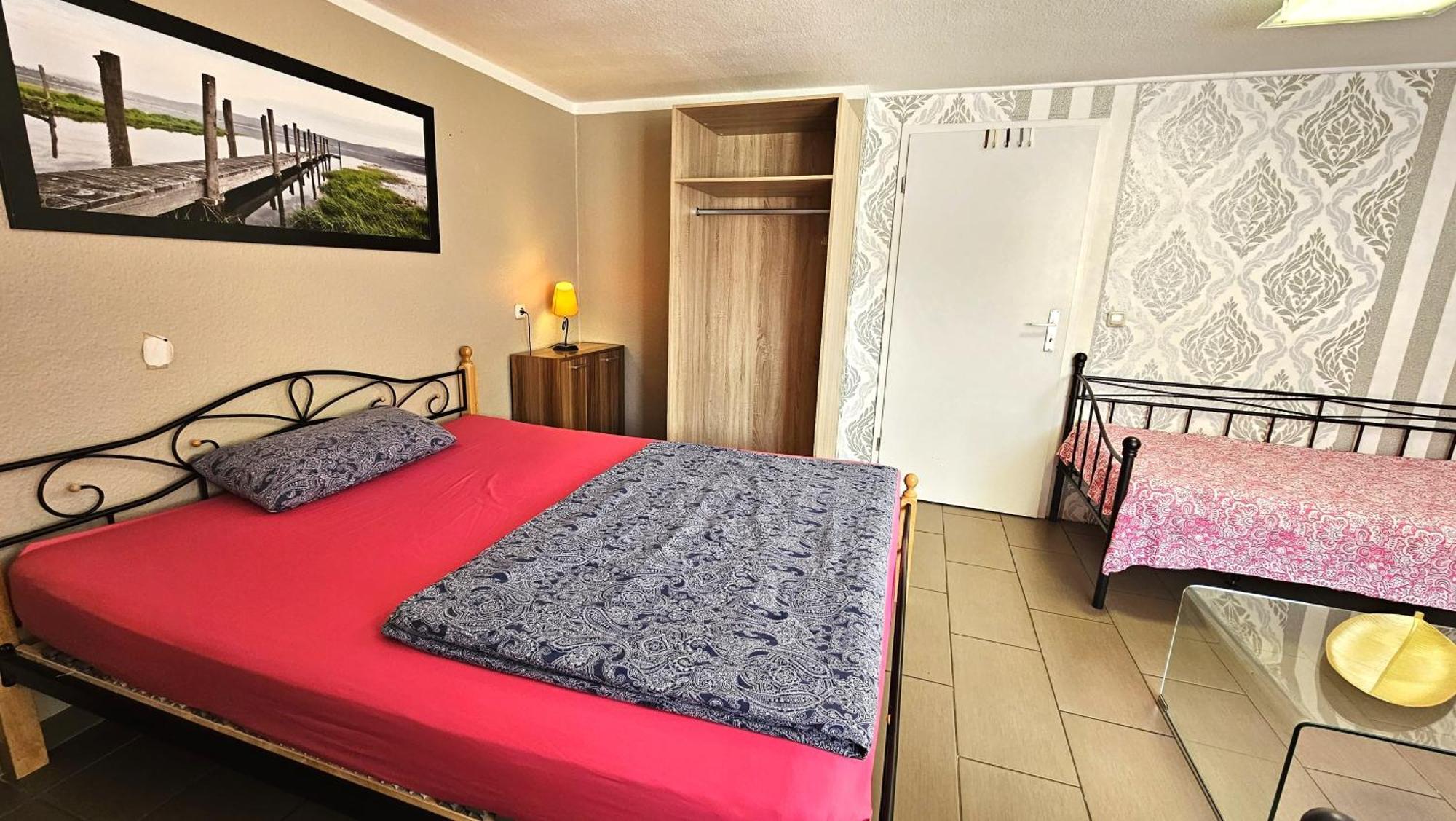 Gruendauer Monteurwohnung/Studentenwohnung Dış mekan fotoğraf
