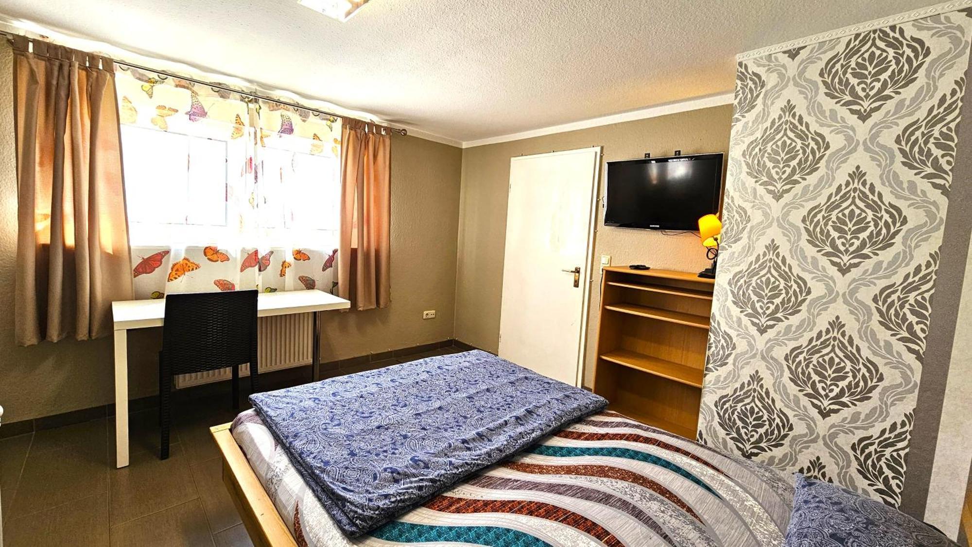 Gruendauer Monteurwohnung/Studentenwohnung Dış mekan fotoğraf