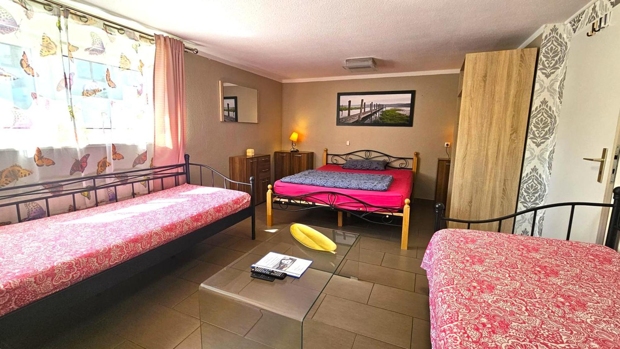 Gruendauer Monteurwohnung/Studentenwohnung Dış mekan fotoğraf