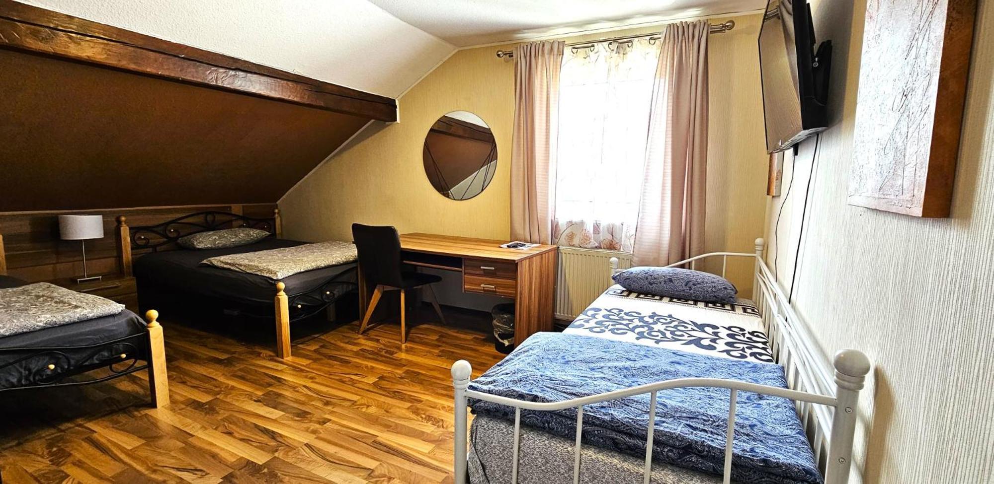 Gruendauer Monteurwohnung/Studentenwohnung Dış mekan fotoğraf