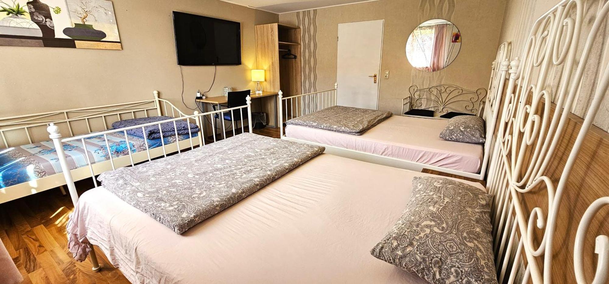 Gruendauer Monteurwohnung/Studentenwohnung Dış mekan fotoğraf