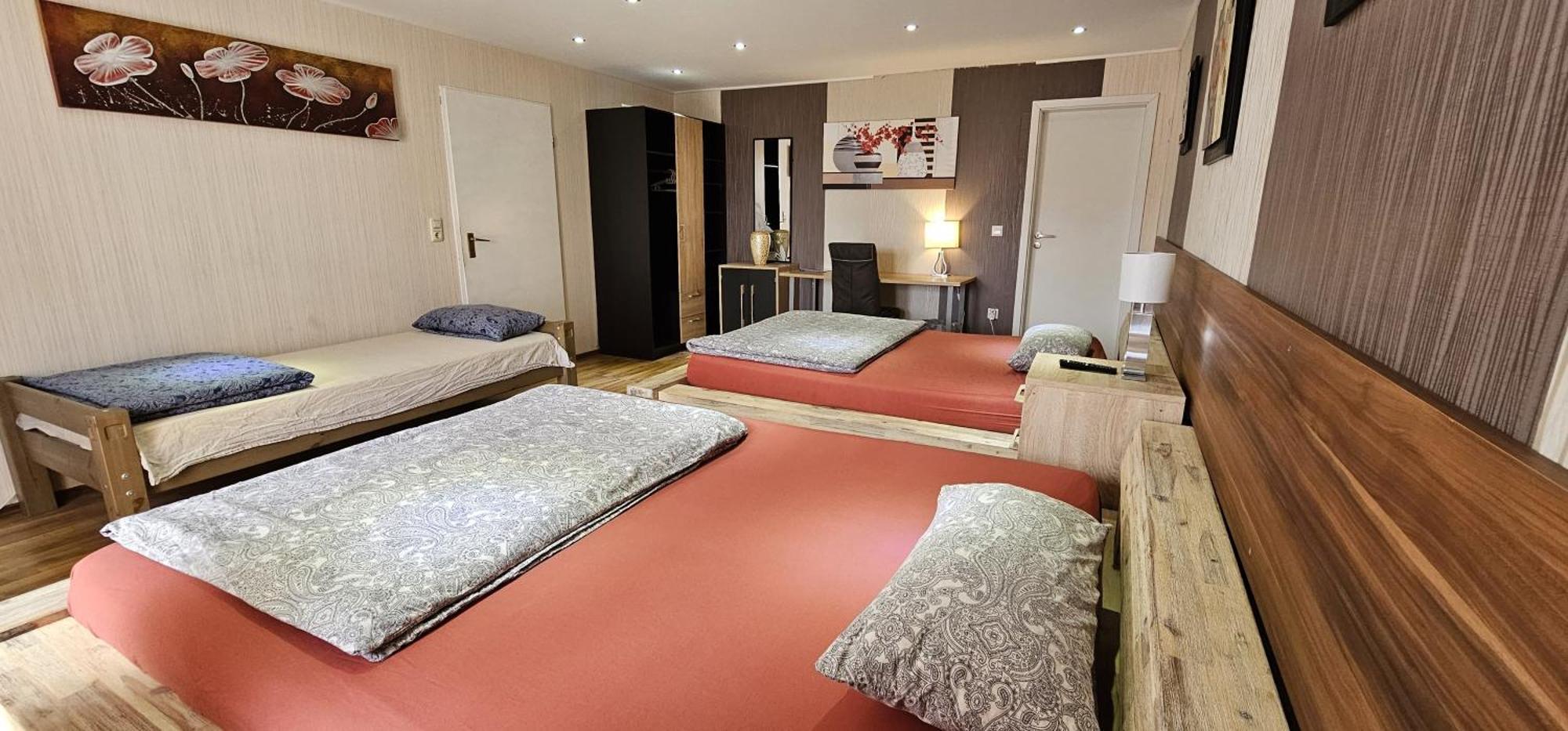 Gruendauer Monteurwohnung/Studentenwohnung Dış mekan fotoğraf