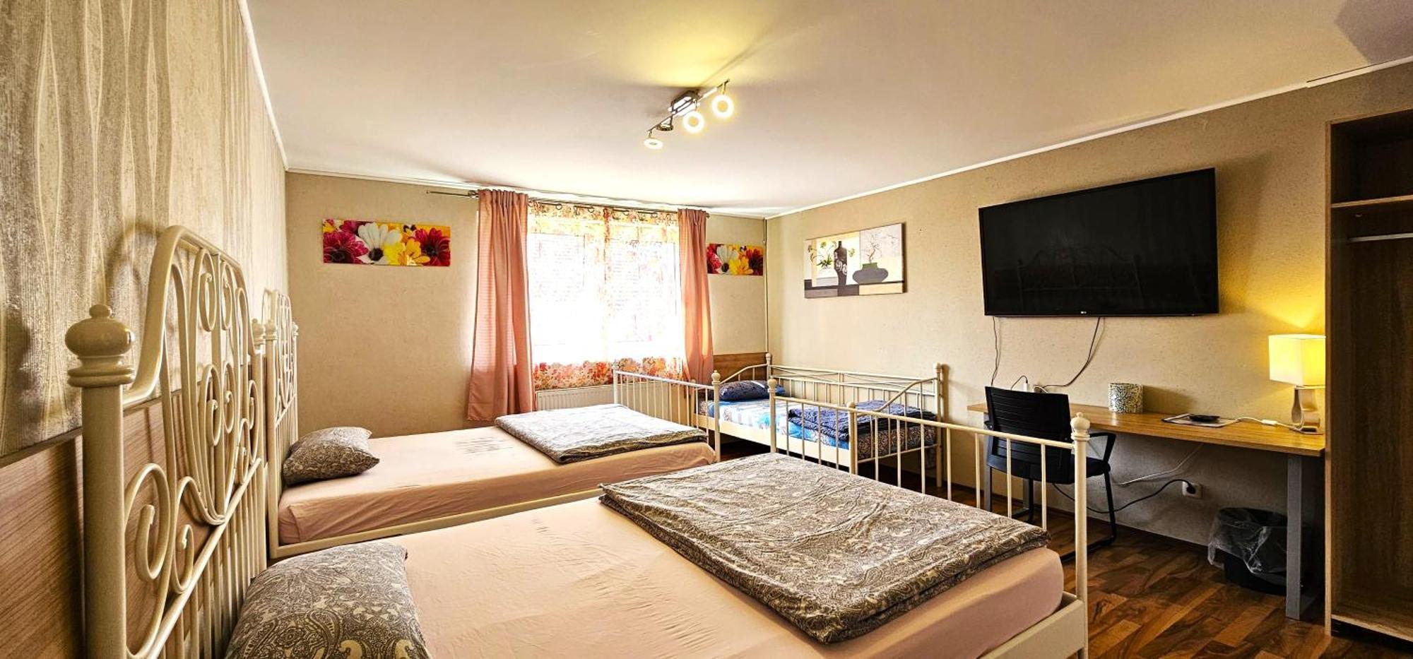 Gruendauer Monteurwohnung/Studentenwohnung Dış mekan fotoğraf